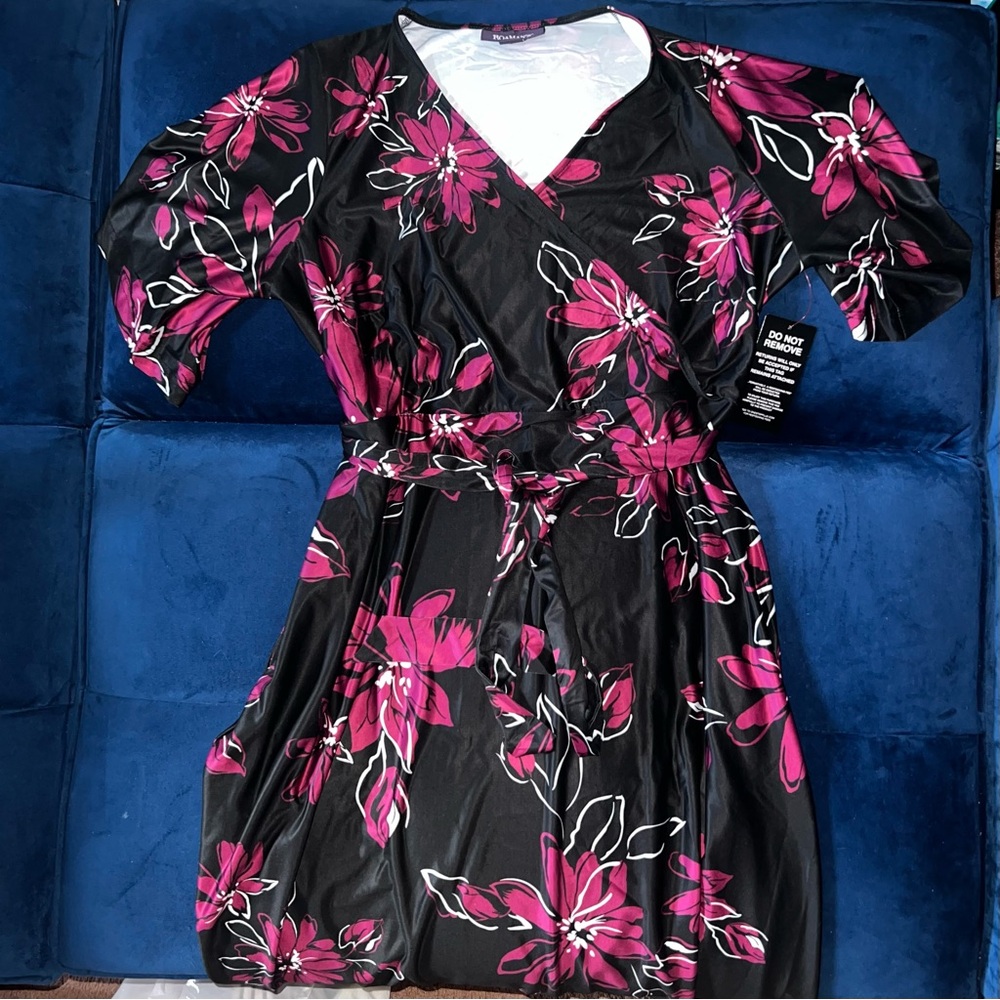 Plus Size (14/16) Roaman's Black and Pink Floral Midi Dress